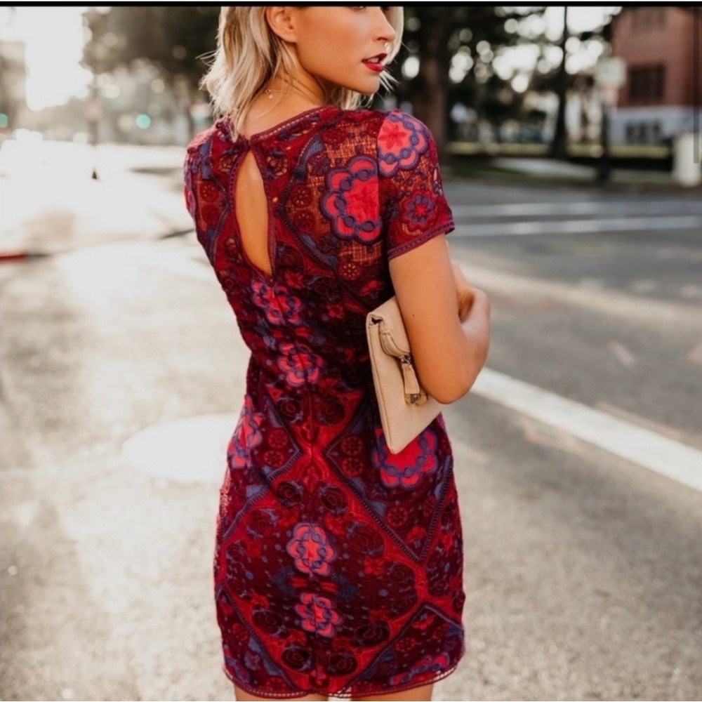 Minuet Kodiak Crochet Lace Dress NWT - Picture 2 of 11
